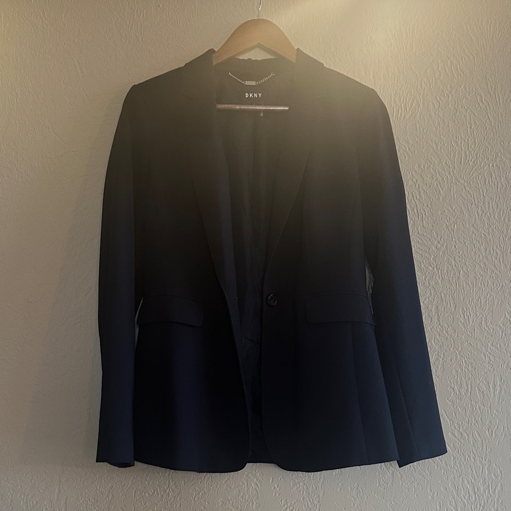 DKNY Women's Elegant Navy Suit Jacket